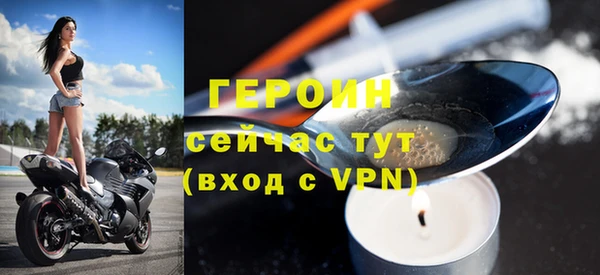 твердый Аксай